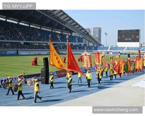 香港足球明星实拍展现运动员风采与激情瞬间的精彩合集 香港足球明星实拍展现运动员风采与激情瞬间的精彩合集