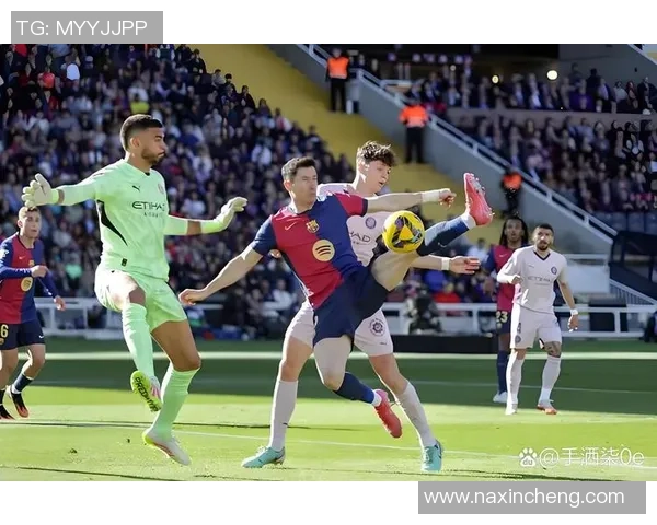 足球明星亲自驾驶私人飞机飞往比赛地展现独特风采与魅力 足球明星亲自驾驶私人飞机飞往比赛地展现独特风采与魅力